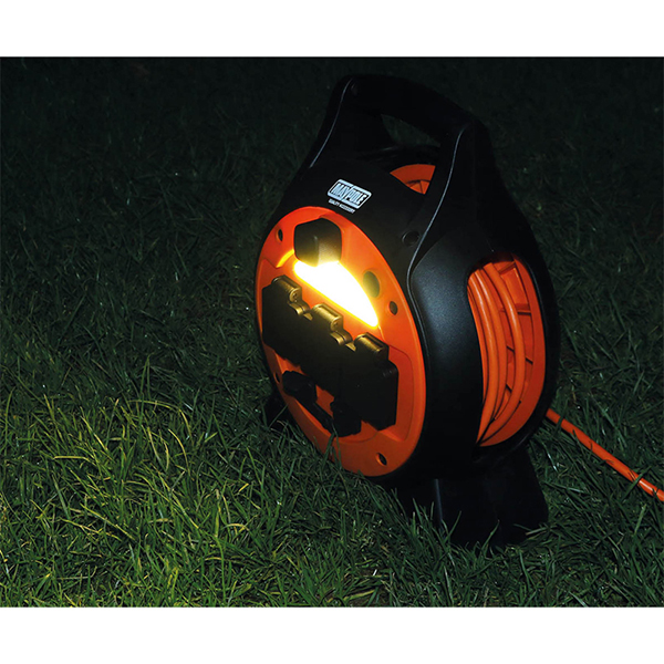 Maypole Mobile Mains Roller Power Unit 15M With Led Light