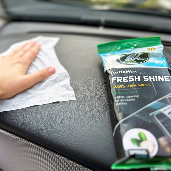 Turtlewax Fresh Shine Spring Fresh Gloss Wipes Pack of 24