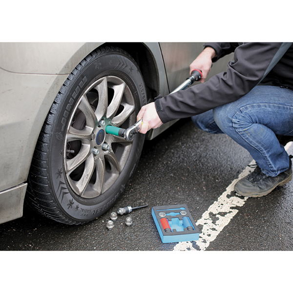 best bolt extractor for car