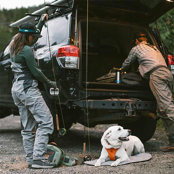 Ruffwear Highlands Dog Pad in Cloudburst Grey (Medium)