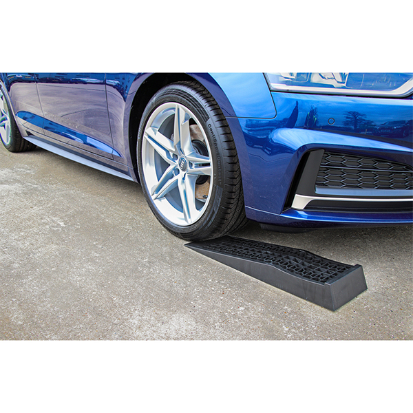 Sealey CAR3000LR Car Ramps Low Entry 1.5tonne Capacity per Ramp 3tonne Capacity per Pai